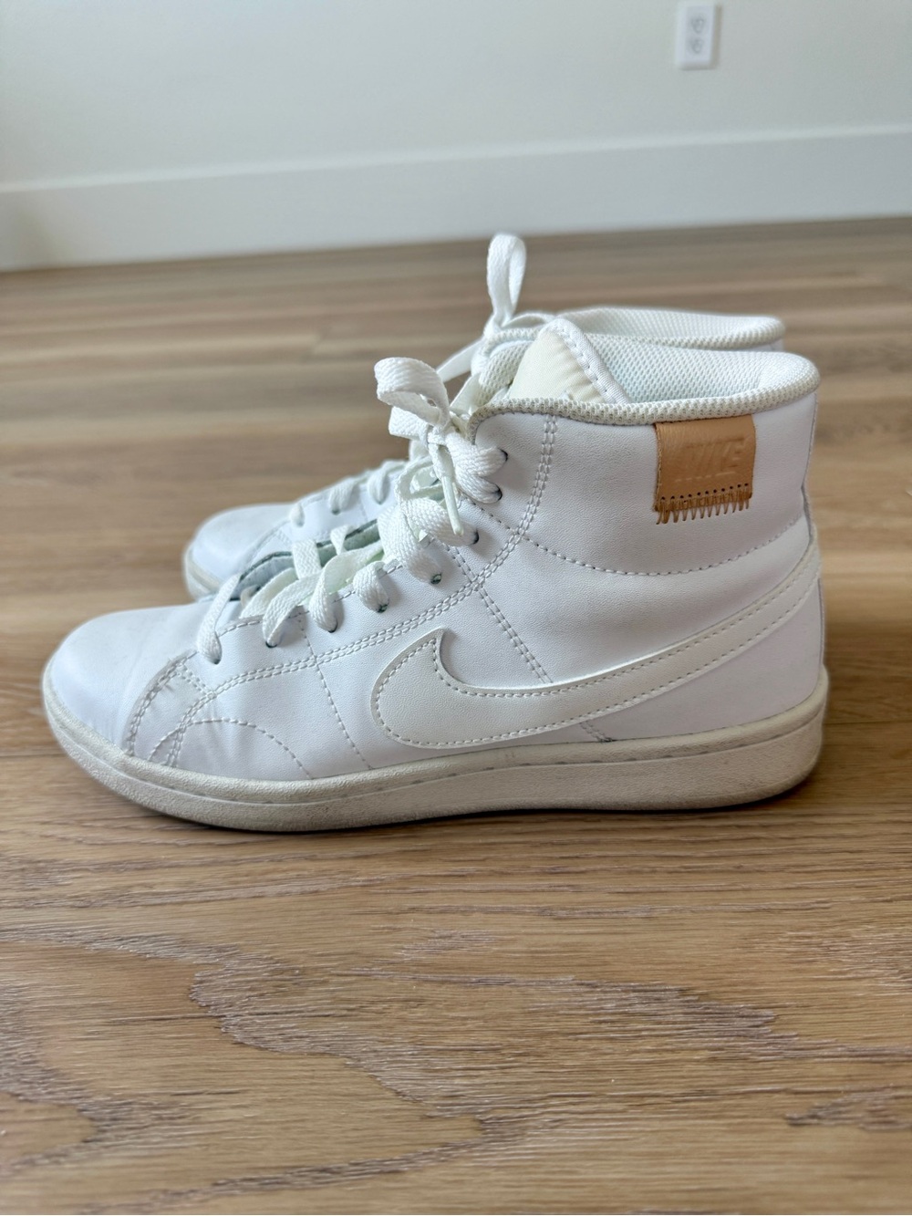 Nike Court Royale Mid Top Sneakers